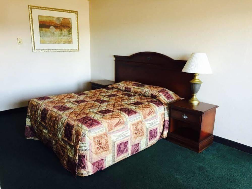 Summer Wind Budget Motel Newport Exterior photo